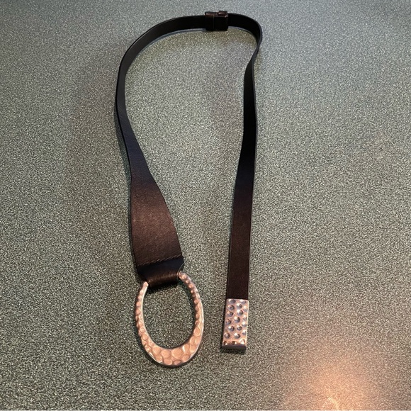 Chico’s Black Hammered Silver Latch Adjustable Genuine Leather Sz. Small - Picture 10 of 11